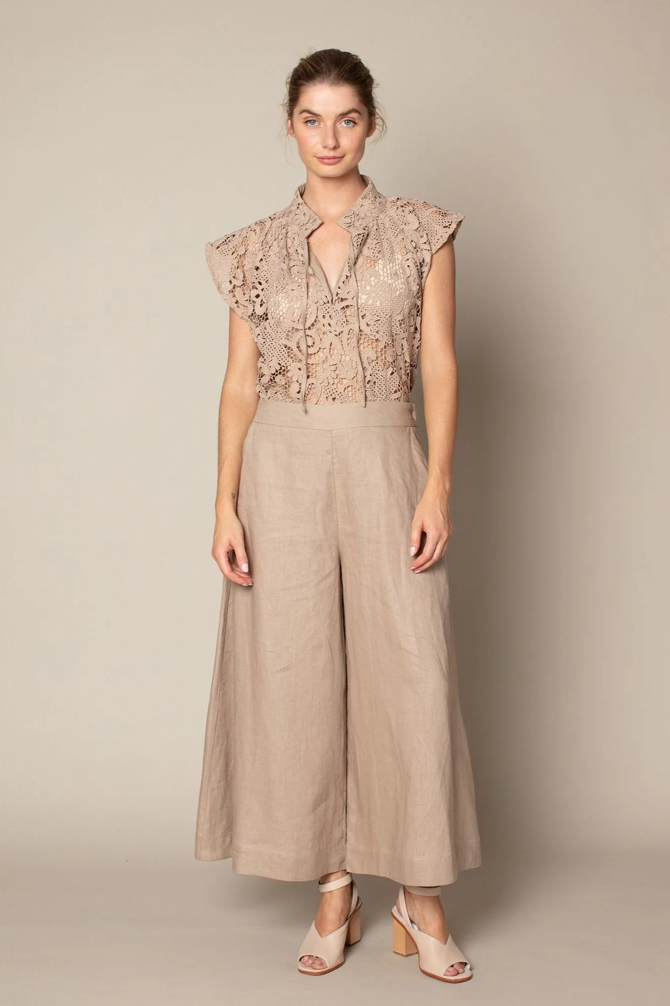 Court Pant in Caramello