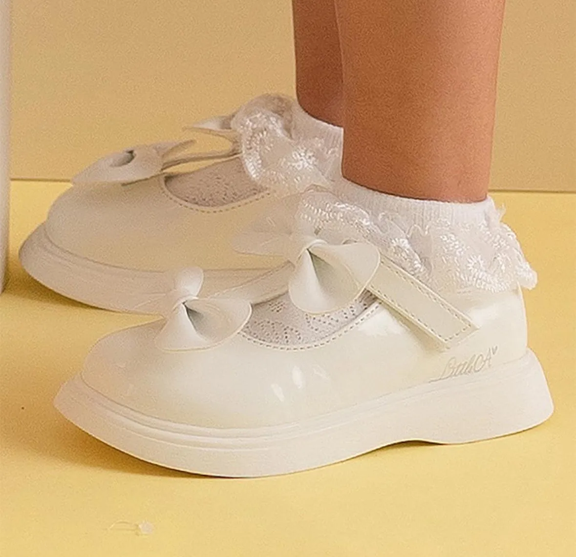 Little A 1001 Bright White Double Bow Shoe