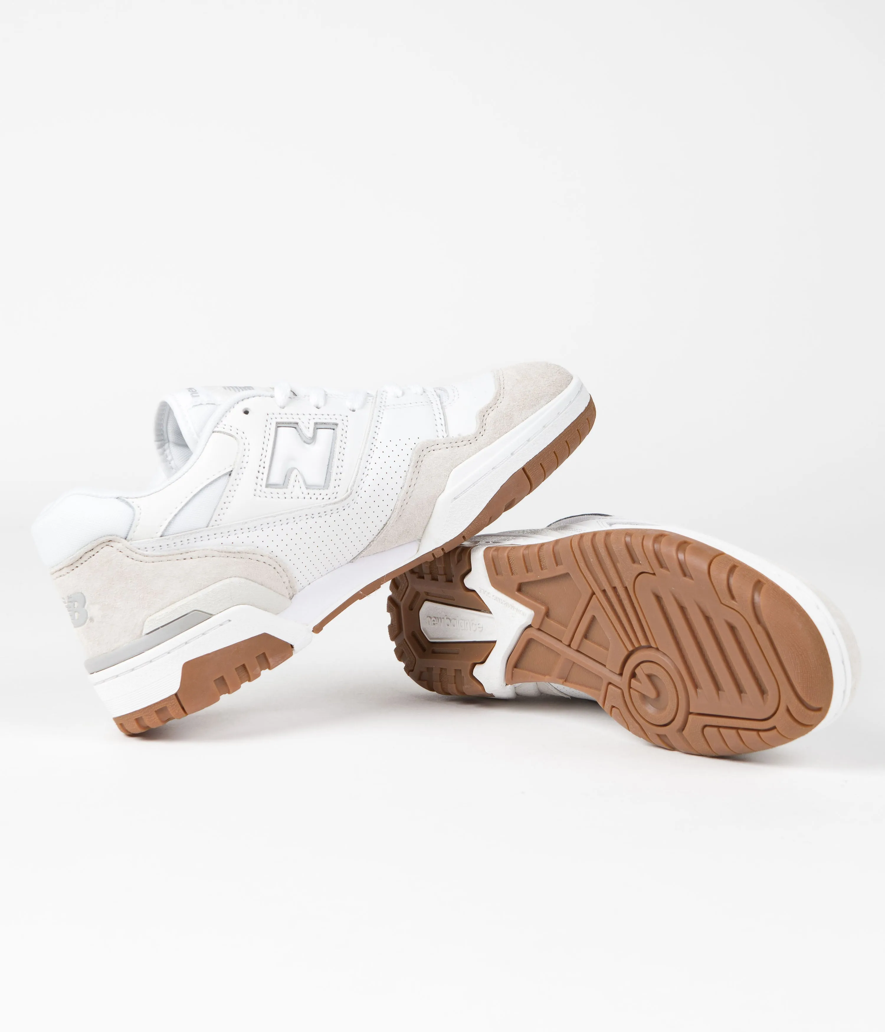 New Balance 550 Shoes - White / Gum