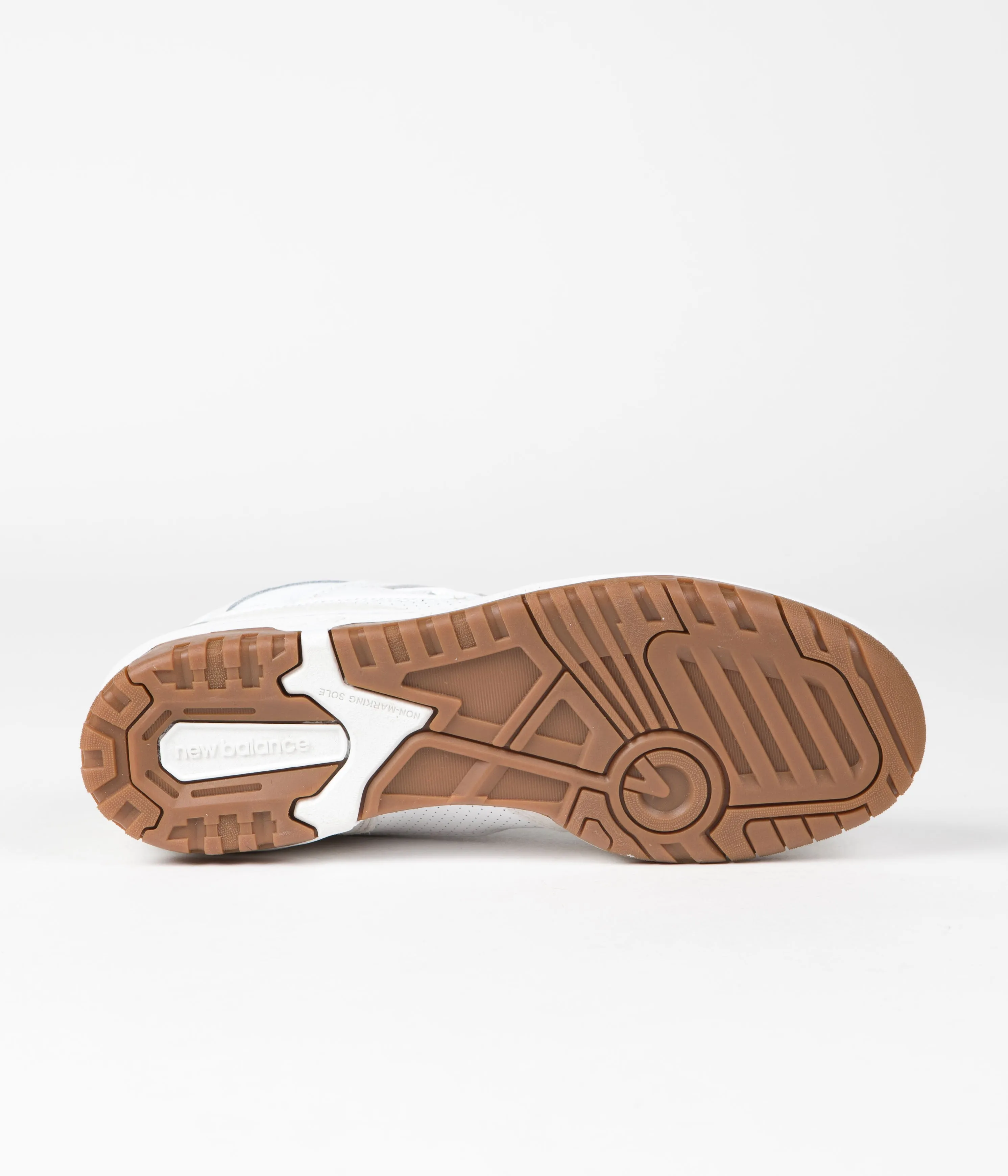 New Balance 550 Shoes - White / Gum