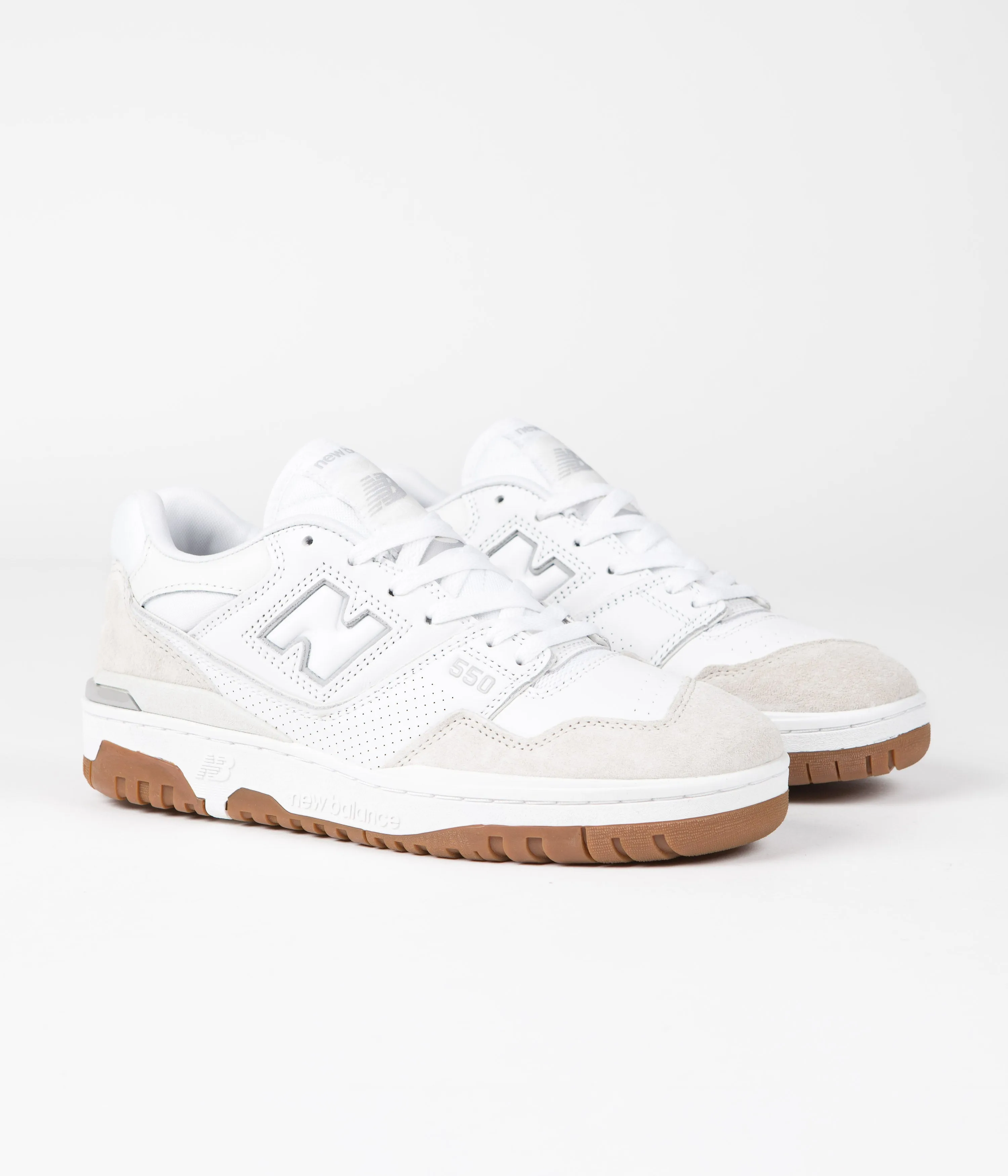 New Balance 550 Shoes - White / Gum