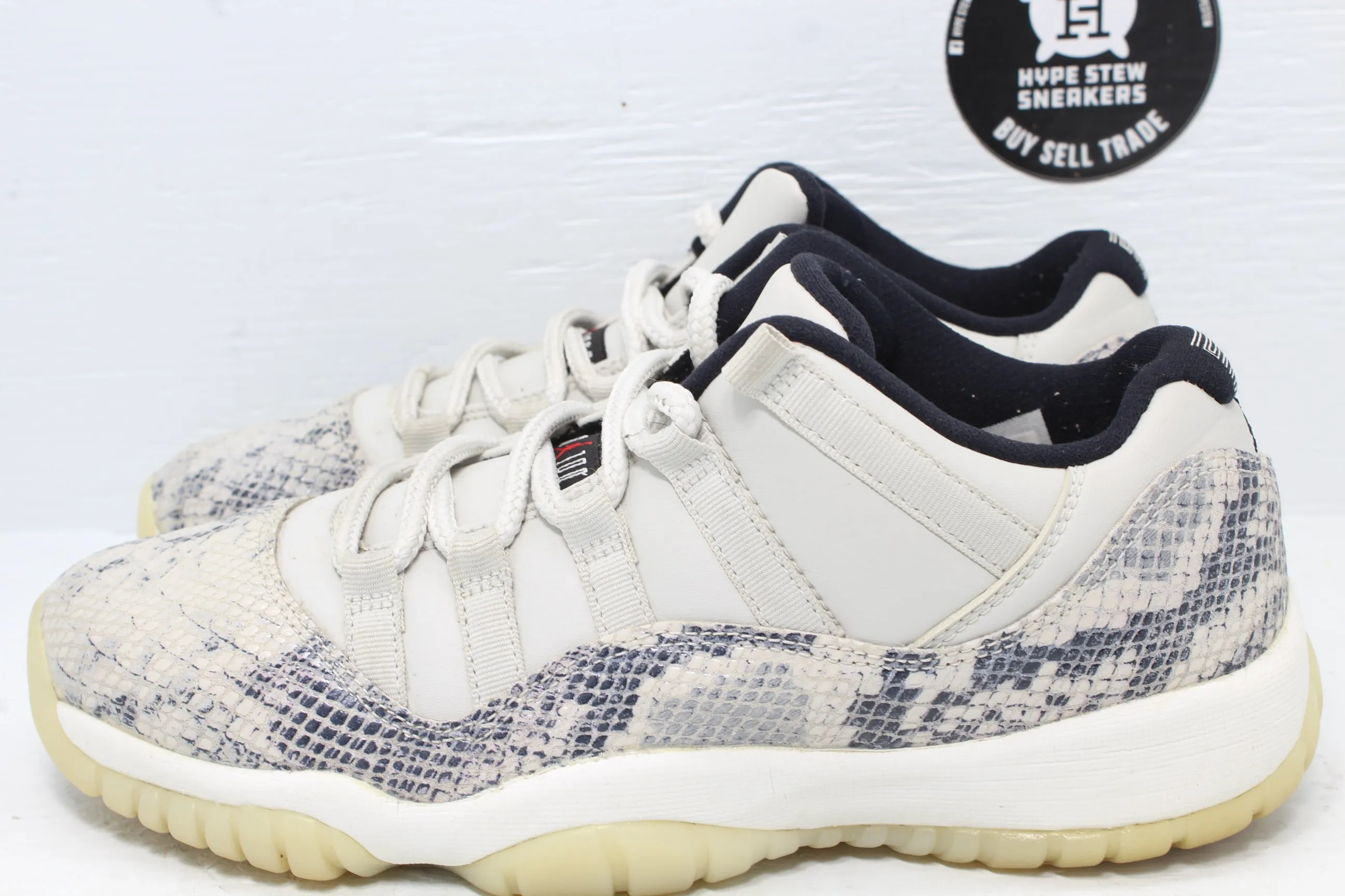 Nike Air Jordan 11 Low Snake Light Bone (GS)