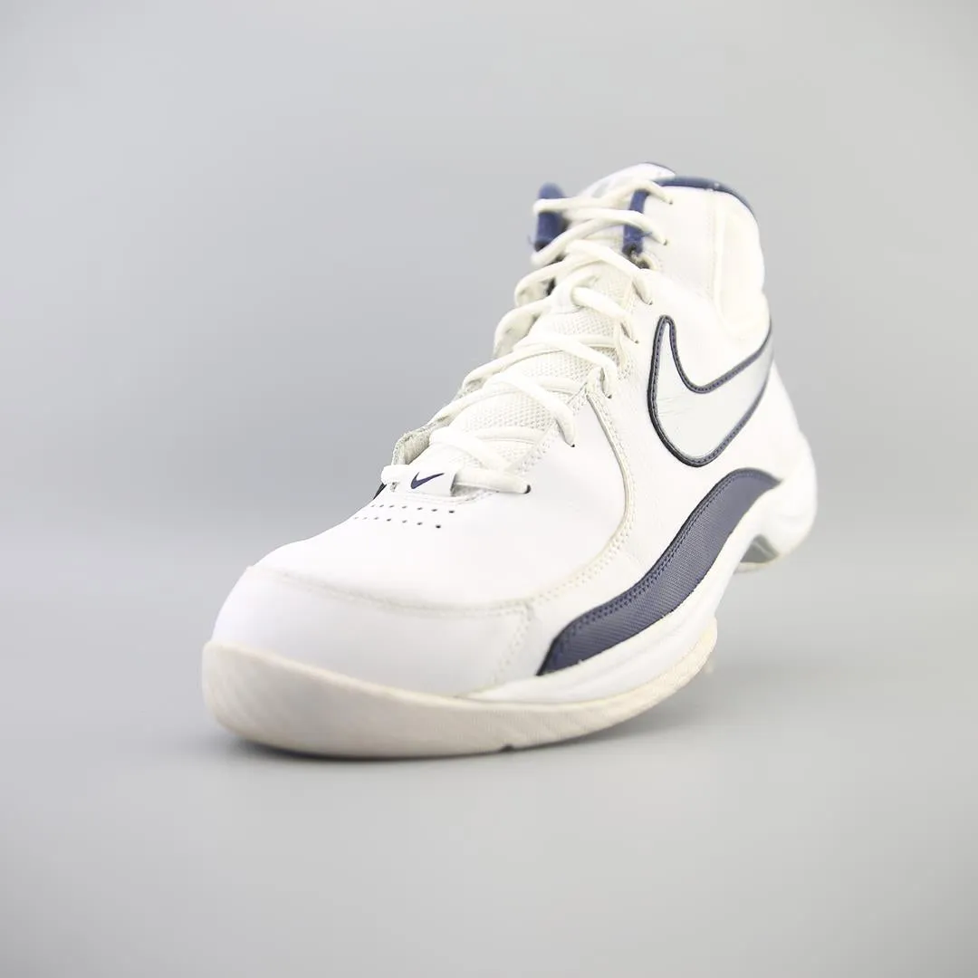 NIKE  THE OVERPLAY VII
