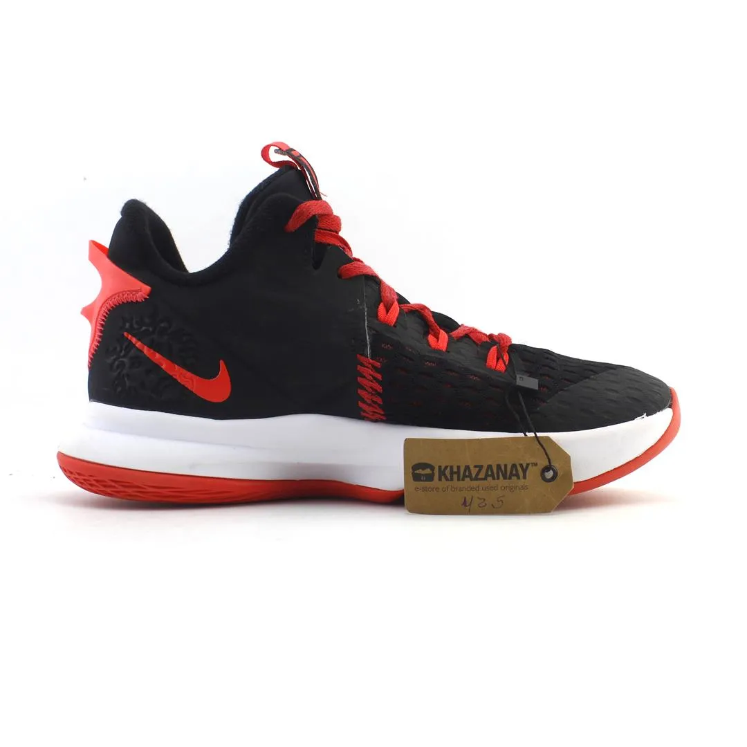 NIKE WITNESS.V.5