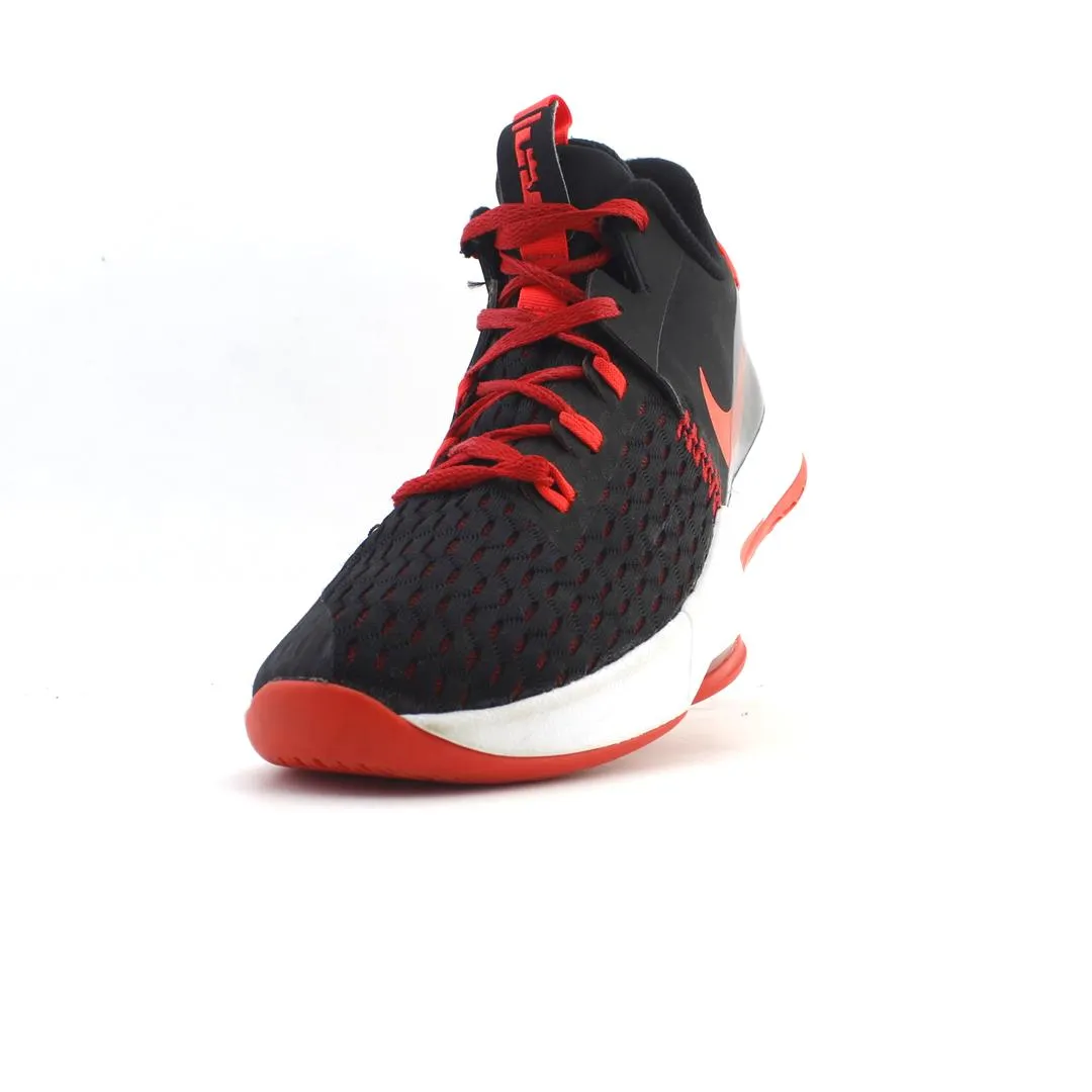NIKE WITNESS.V.5
