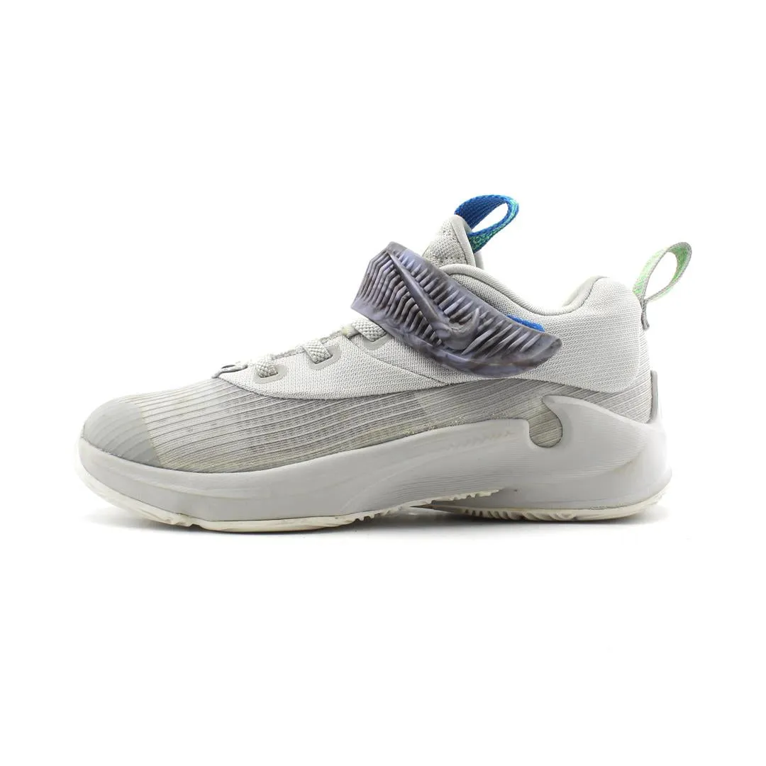 NIKE ZOOM FREAK 3