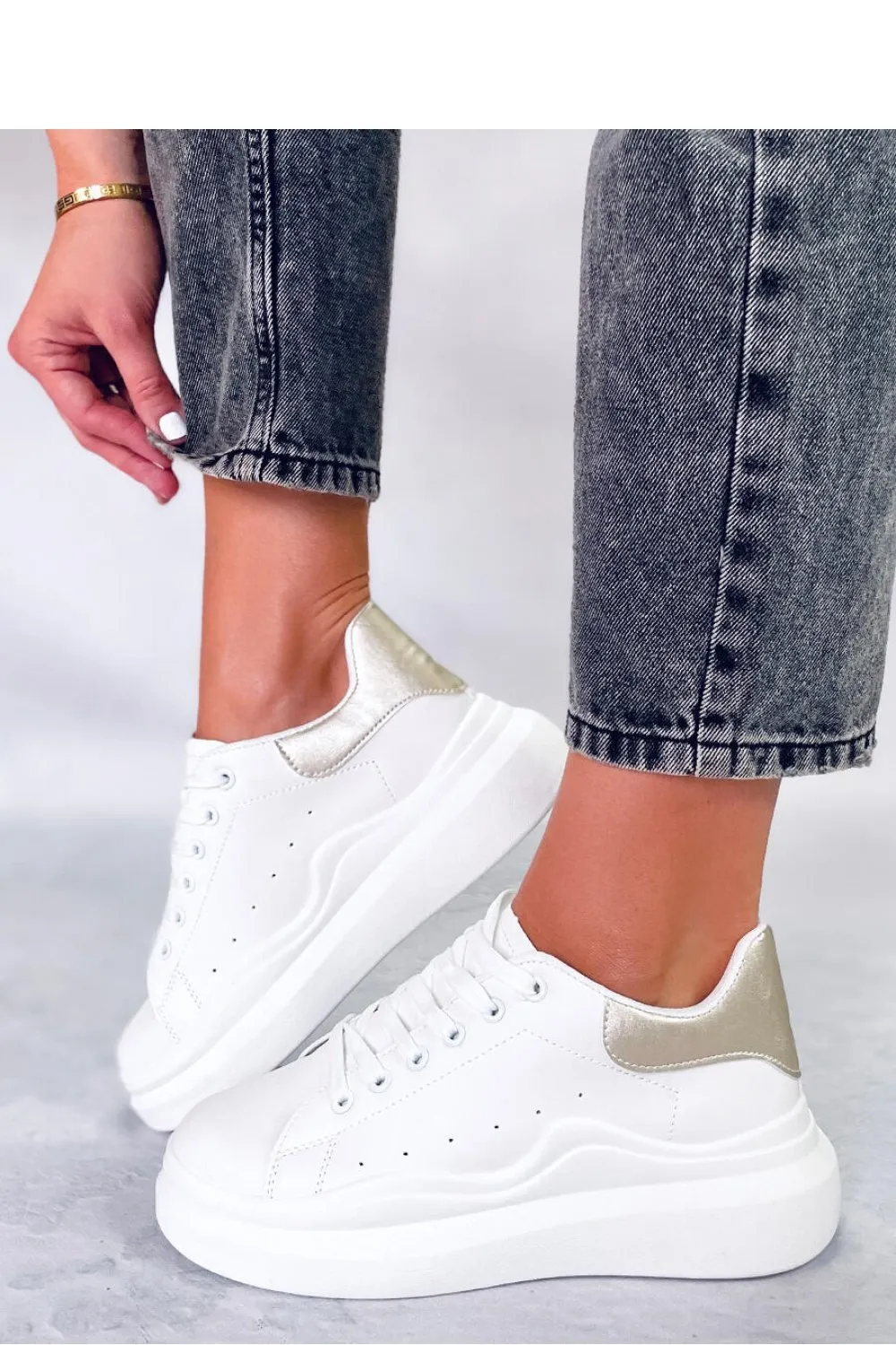 Sport Shoes model 176009 Inello